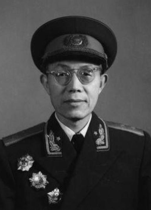 1937年，西路军干部流落西北，不曾想因一副春联暴露身份，地主低声一语道破：你是