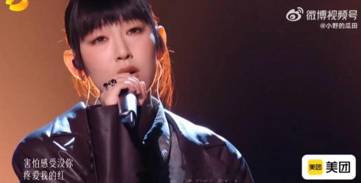 歌手直播炎明熹歌手补位歌手2026 炎明熹和周兴哲唱《颜色》的时候我就在想，这种