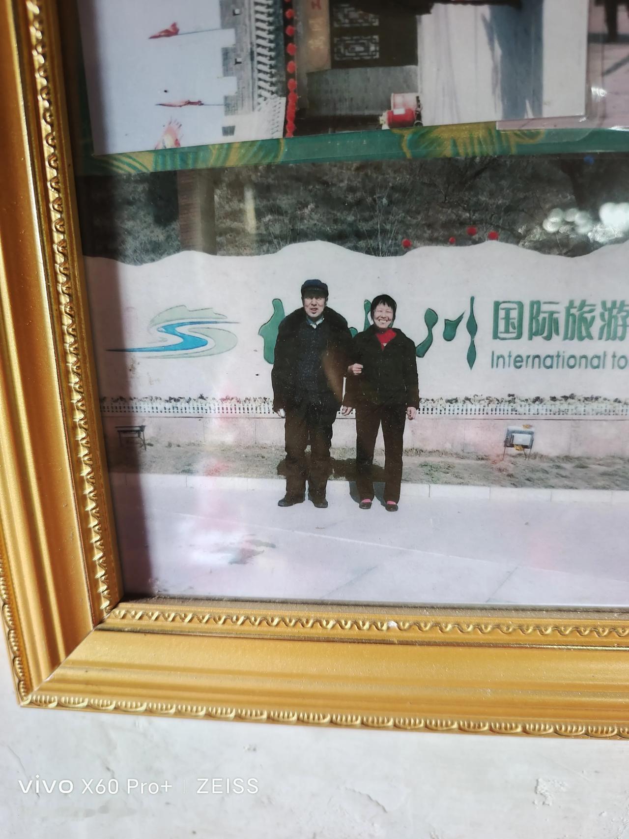 70岁的老妈最近一直要买电动车，我怎么劝都不听。

这事还要从三年前老爸去逝说起