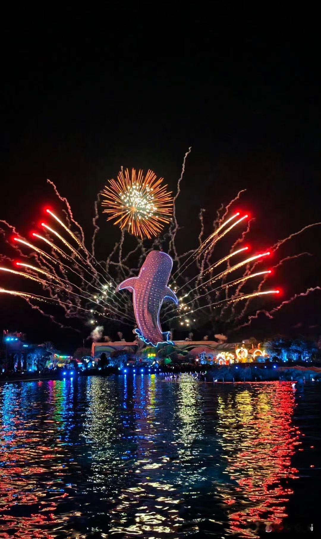 心情可以分享，但心事无法共鸣。有些路必须一个人去走，即使路很黑，风很大，这不是孤