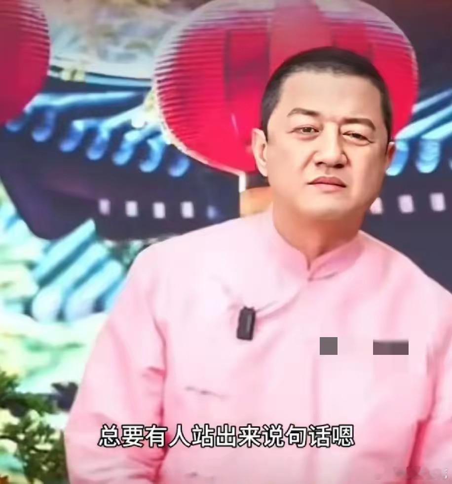 果然，李亚鹏还是趟了这趟浑水。董宇辉明明不让说，可李亚鹏觉得这事不该这样，他说自