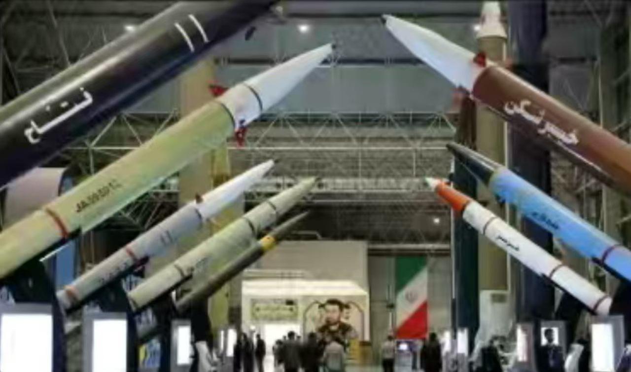 🇮🇷🔥🇺🇸
伊朗革命卫队声称，
尽管该国遭受持续袭击，
其防空生产能力