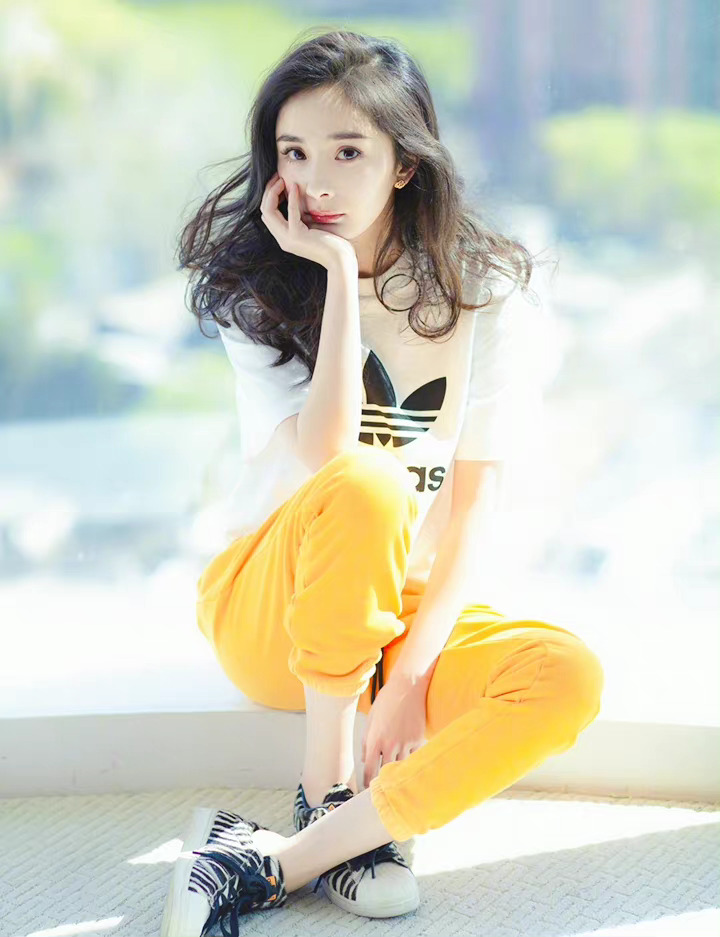 晚上好呦 