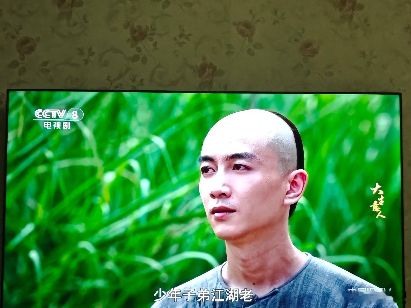 可以接受编剧为《大生意人》大男主注水，让他一边无所不能，一边坎坷曲折，还总要女主