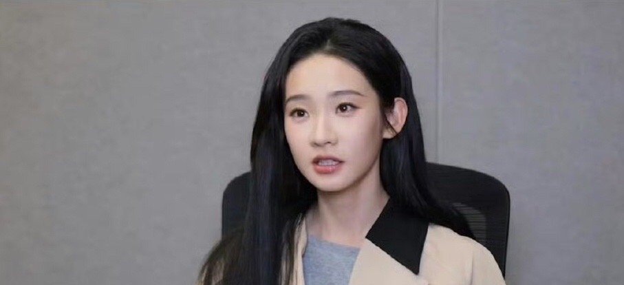 张艺凡因为身高错失过好角色张艺凡这个身高其实是很多女生梦想的一个身高，但是张艺凡