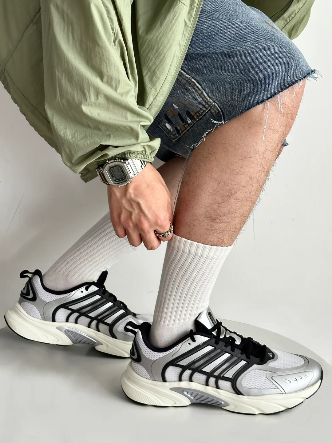 银色的鞋子👟就是今年的风向标呀