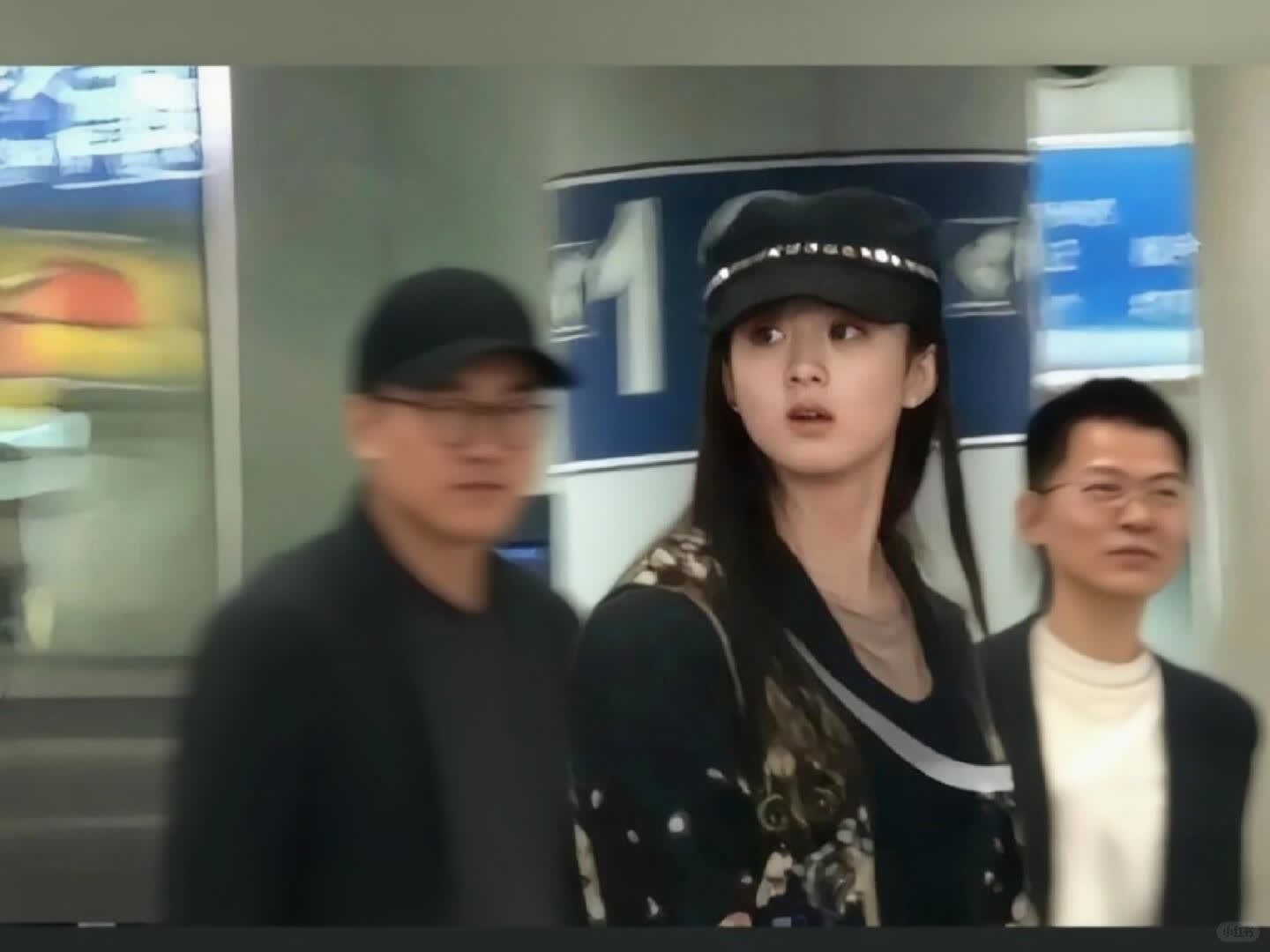 赵丽颖，考古来一波，像不像你那放暑假的姐 像不像你那放暑假的姐？ ~考古.~~~