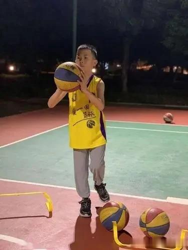 孩子不长个?长得慢？可能是被这6个坏习惯害了
 
孩子的身高“七分天注定，三分靠