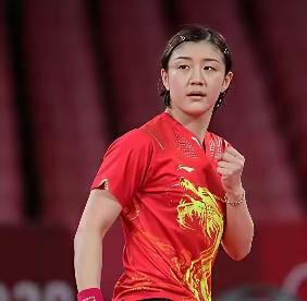陈梦上演惊天大逆转！全运会乒乓球女单四分之一决赛，陈梦迎战小将蒯曼，蒯曼进入状态
