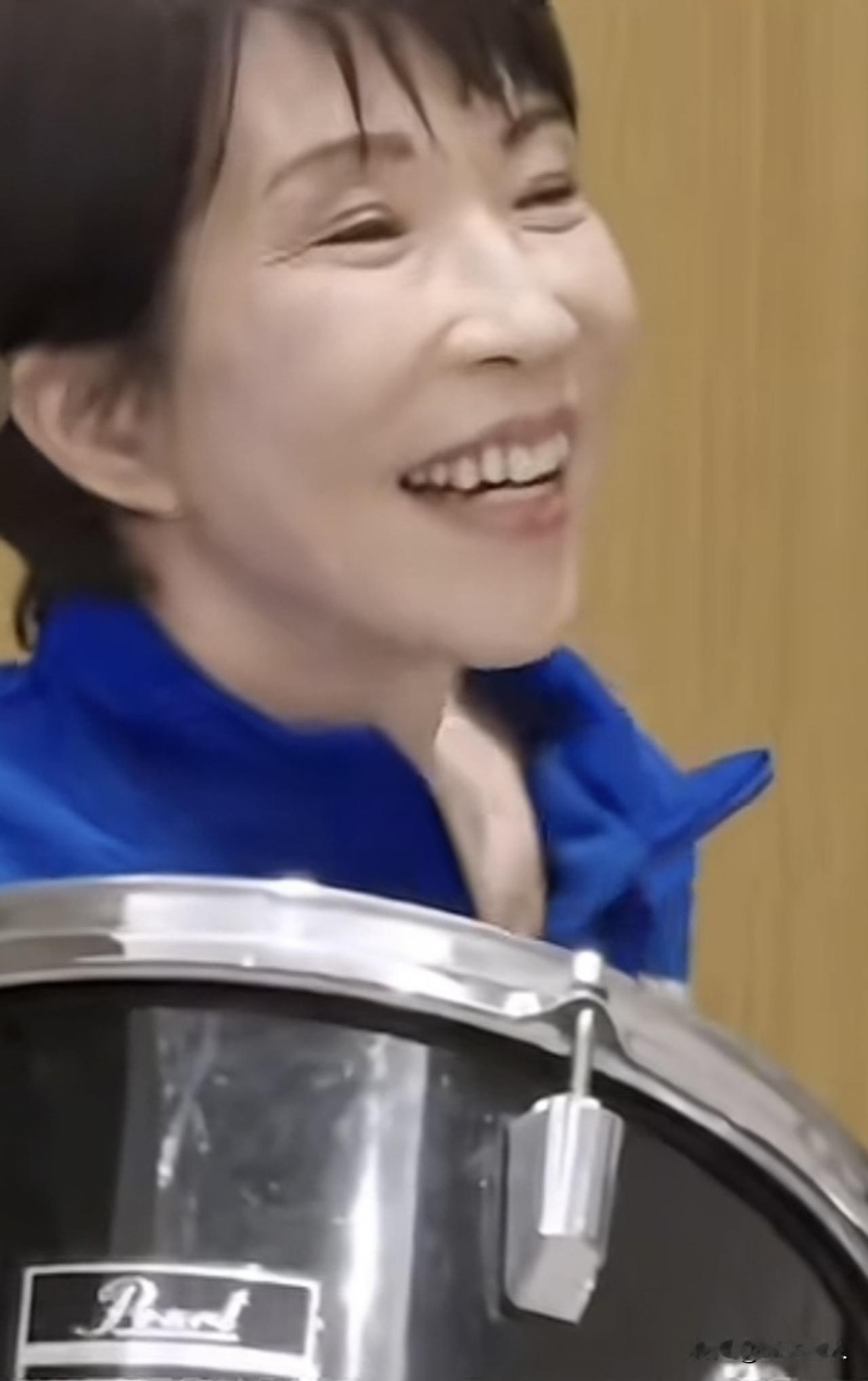 新思维：文明不劝鬼，劝鬼不文明

今天，在两桶快食面的协助与帮扶下，我顺顺利利、