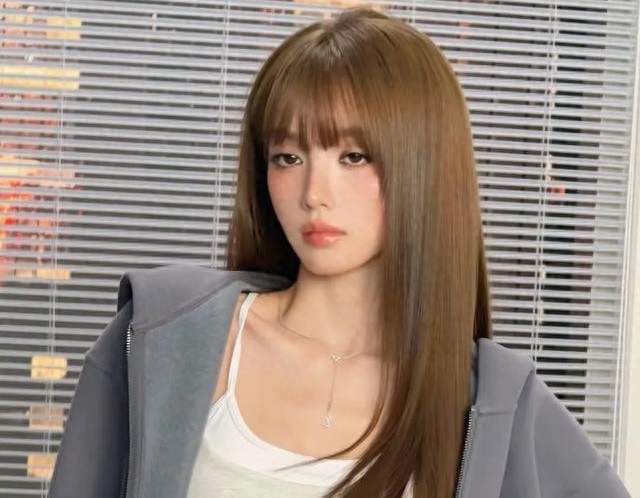 甜妹穿搭翻红，田曦薇代言数据破千万，普通人怎么抄作业