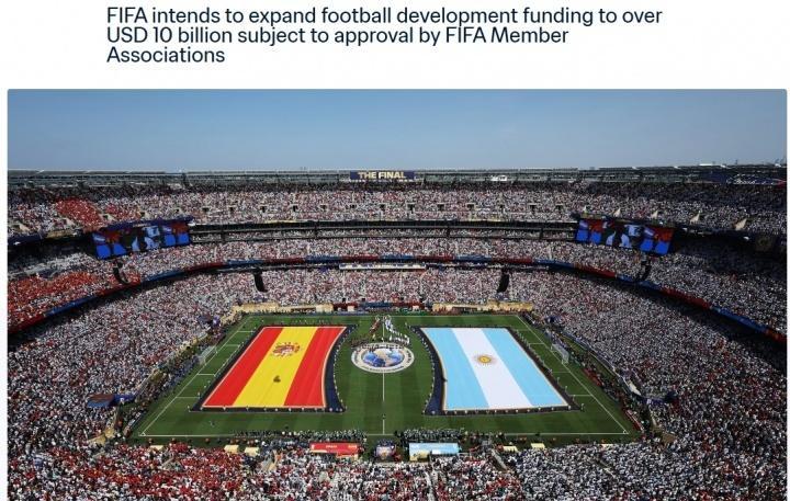 世界杯刚结束，FIFA扔出一个足以改写足球格局的提案。200亿估值，出让世界杯商