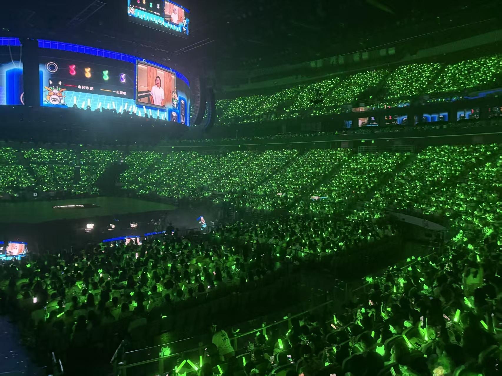 丁禹兮厦门上座率丁禹兮厦门演唱会上座率丁禹兮演唱会 没去到现场的人真的遗憾不已，