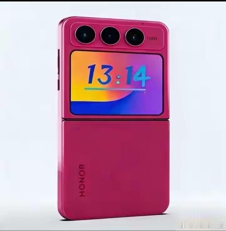 荣耀首款阔折叠的设计思路确实有点东西。横排三摄打破了竖折常见的矩阵设计，辨识度直