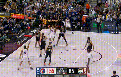 掘金轻松领先76人30分，约基奇就负责传传球76人vs掘金