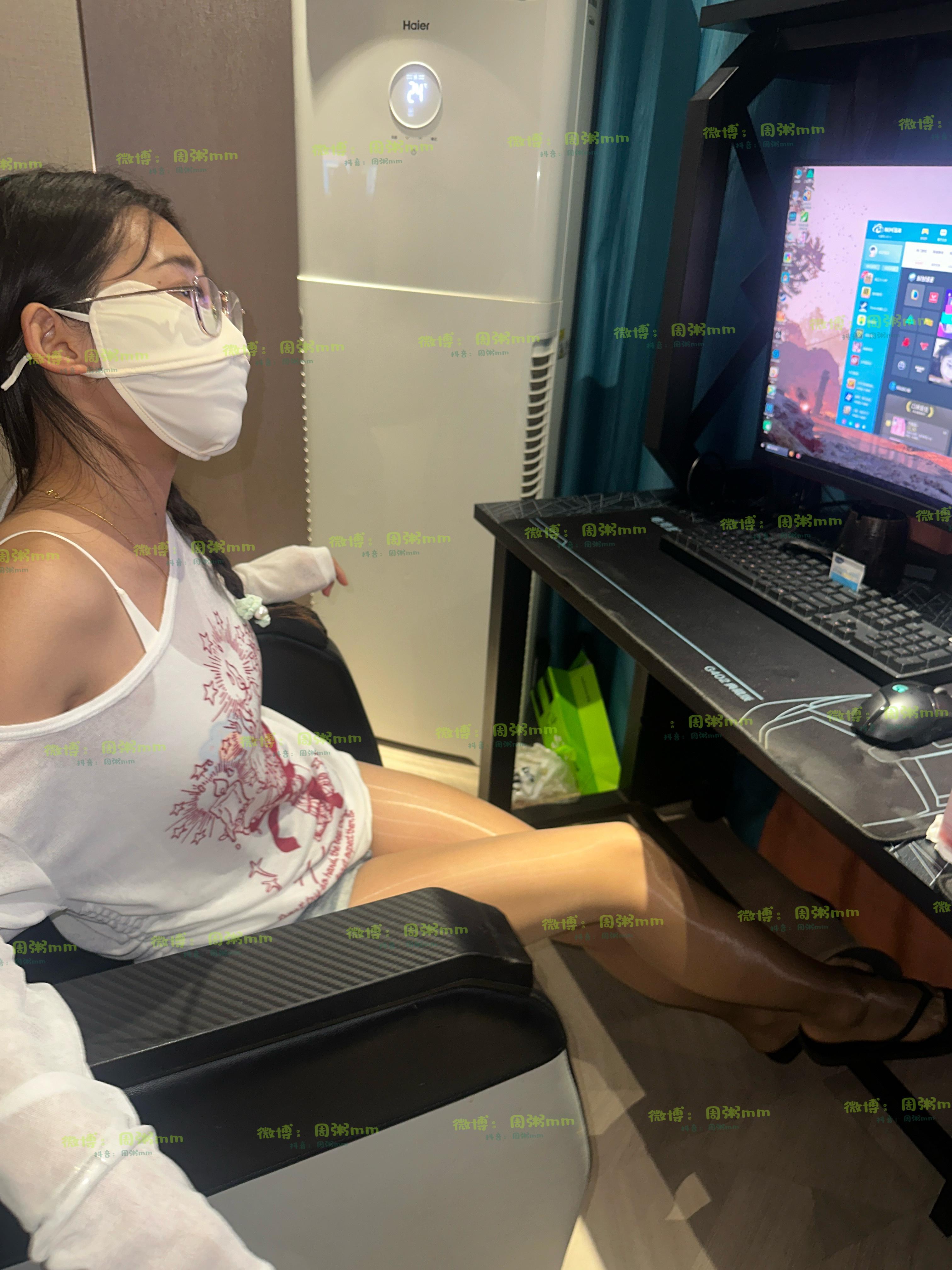 勉强干掉四个吧穿搭 ​​​