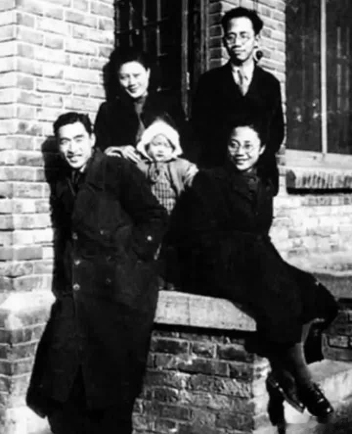 1950年，年仅28岁的萧明华，被国民党已经折磨了整整278天。一天，铁人一般的