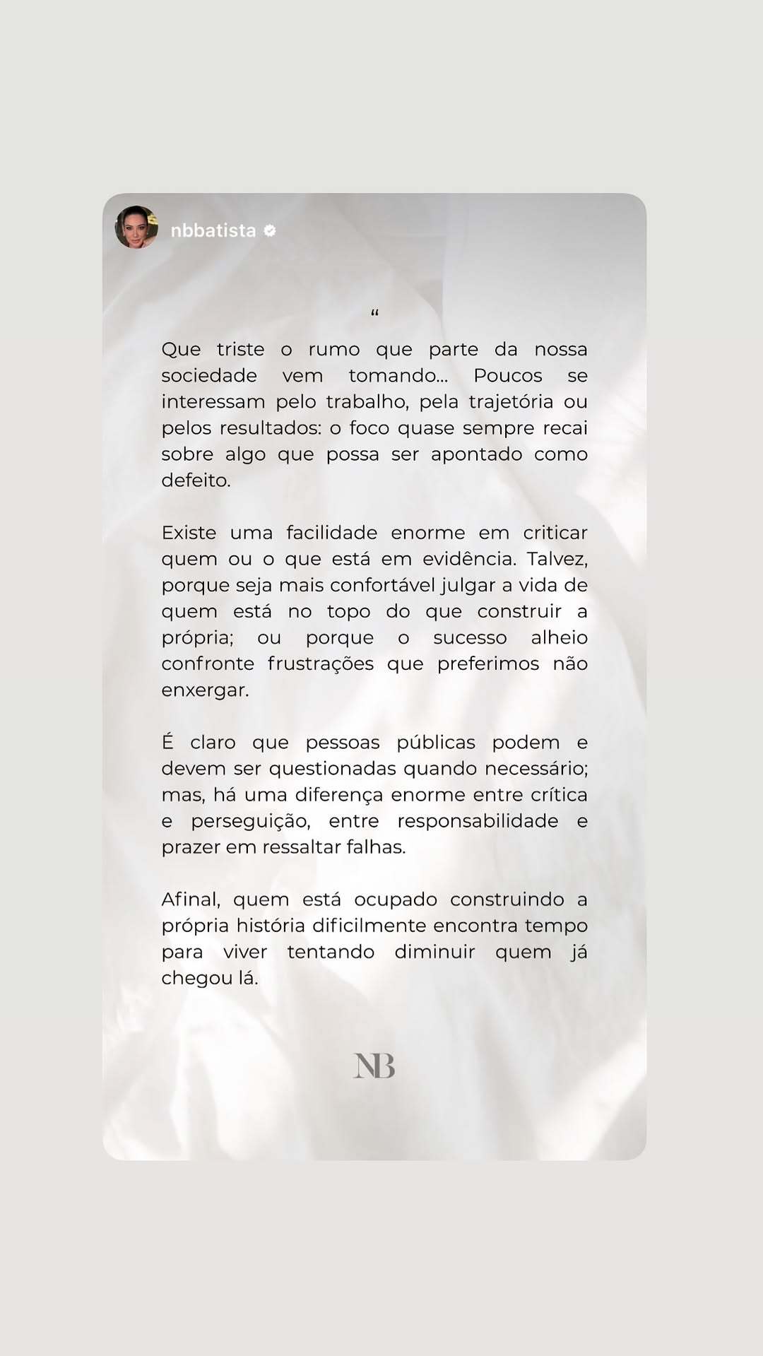 马儿ins快拍更新，转发了一段话：我们社会的一部分人正在走向这样的方向，真是令人