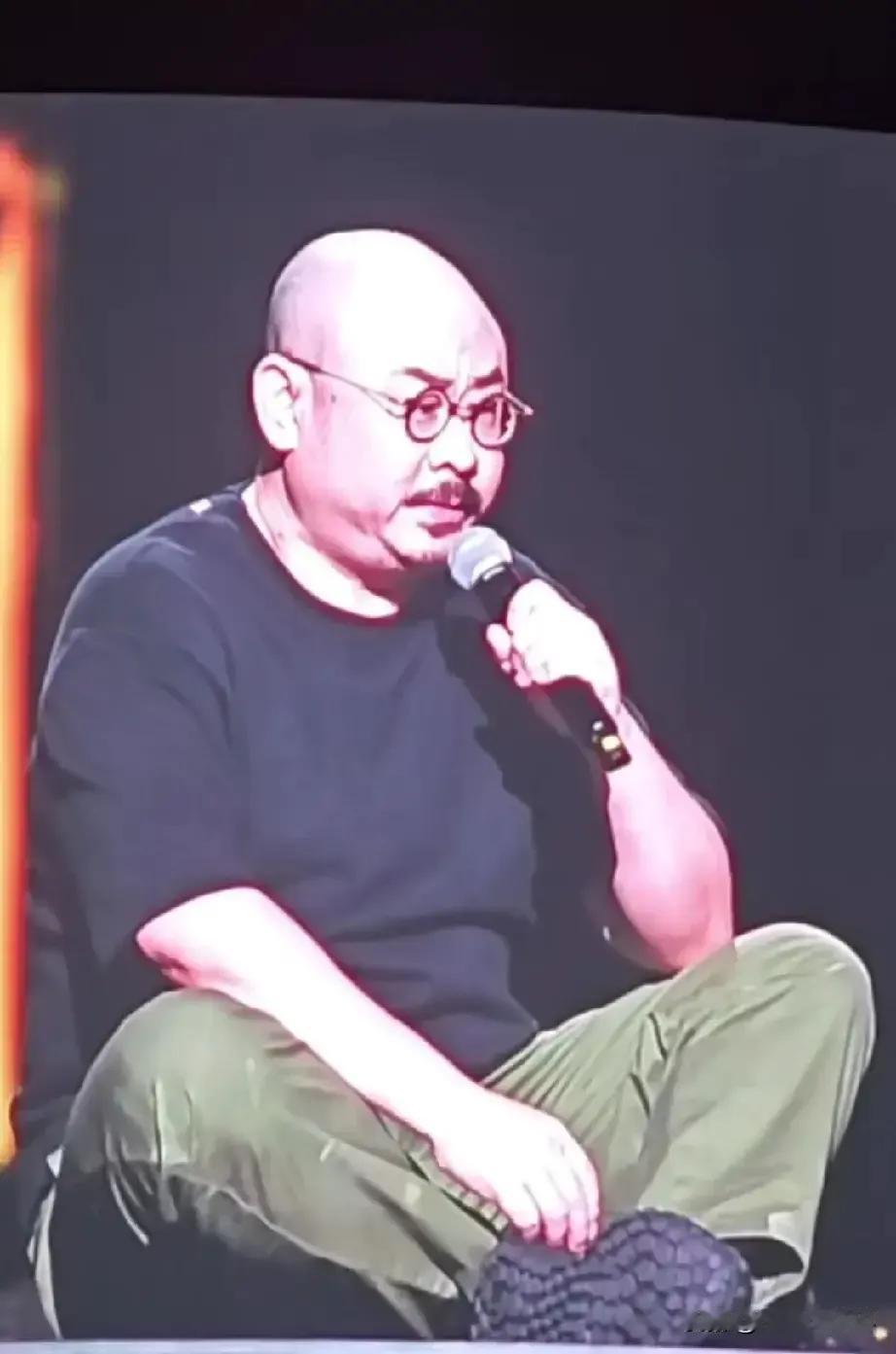 建议举办刀郎作品演唱会

刀郎已不年轻，高音上不去了，这一定程度上影响到演唱会的