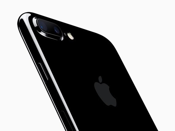 越来越笃定Jet Black的回归到iPhone 17 Pro或者iPhone 