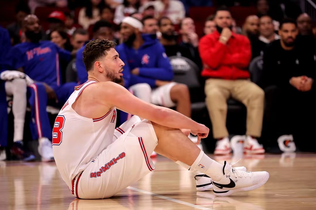 杜兰特拿不到球！火箭连续两场扳平/绝杀球给申京 都投丢篮球nba 12月19日讯