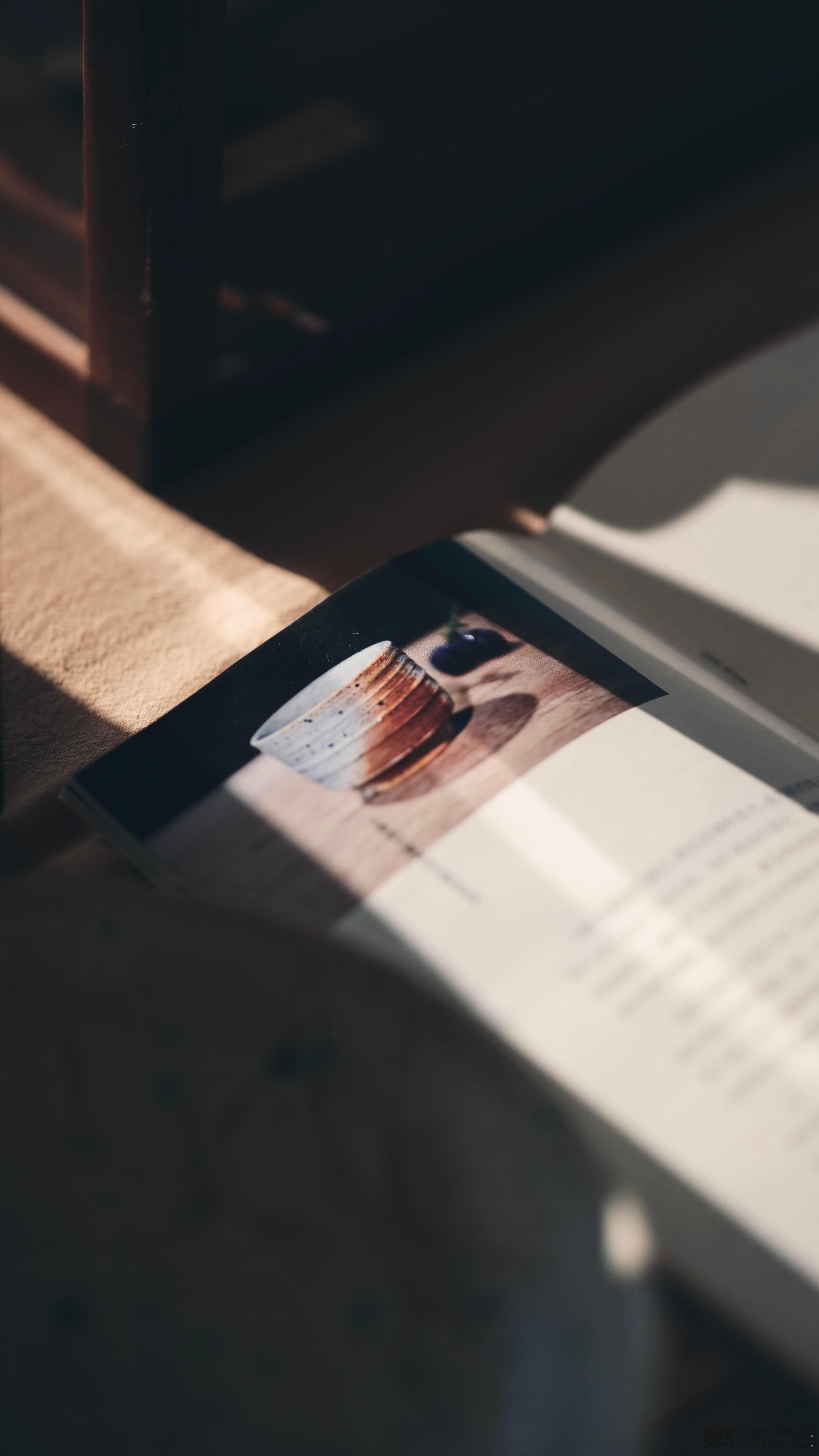 其实你不需要去纠结要不要断掉某一段关系，不要费那个劲挣扎了，因为你的一切看似是你