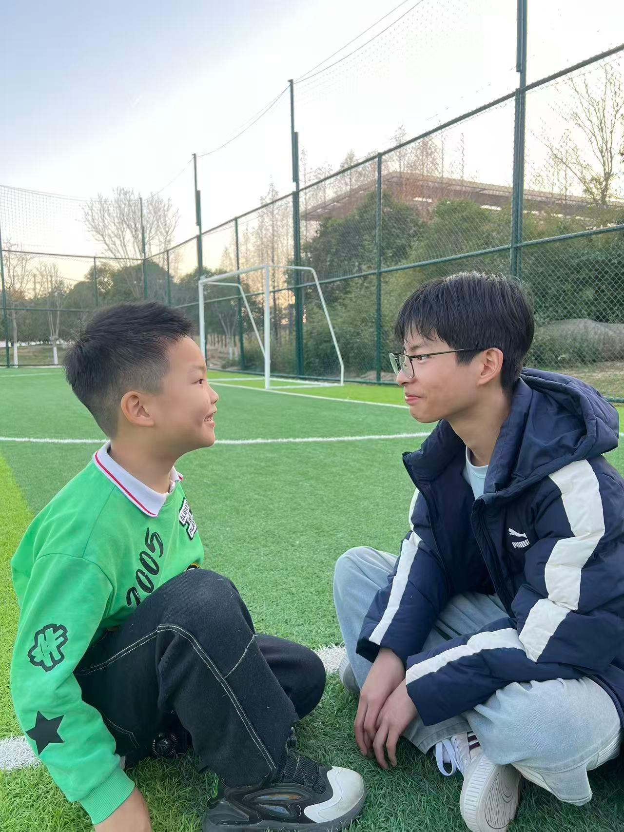 情绪稳定的一家人有多重要家和万事兴！特别是对孩子的成长和教育非常重要！ 西安