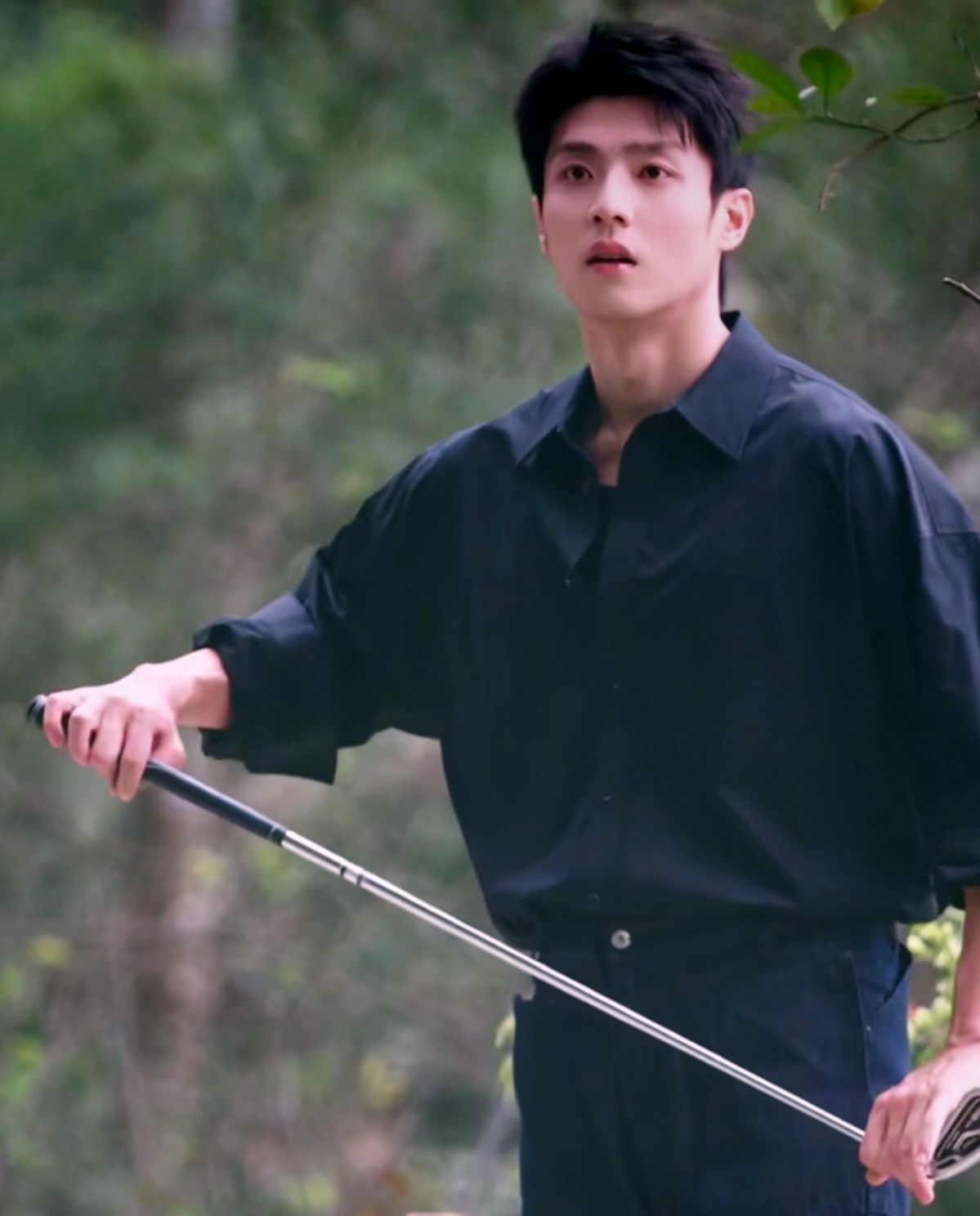 我觉得关于陈靖可演技的争议，核心不在于他努不努力！为演《灿如繁星》里那个足球教练