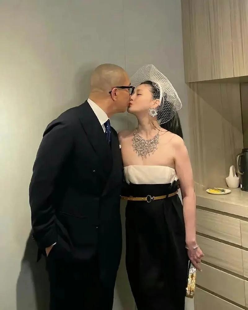 具没有说大s 什么，也没有对大s 不好，怎么不如汪了，不就是老点丑点吗？谁还不会