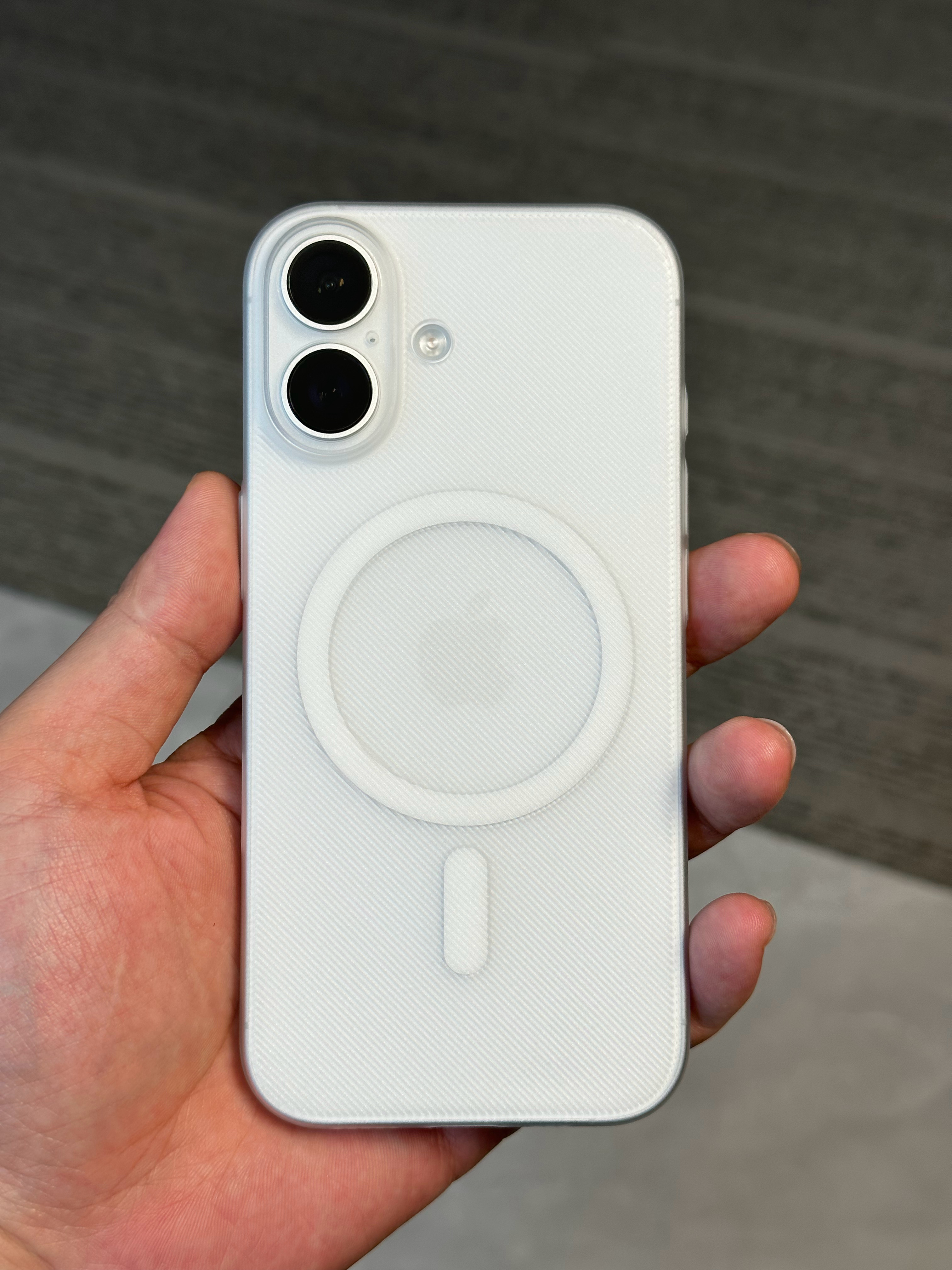 iPhone17的 超薄 PC 斜隐壳也快好了