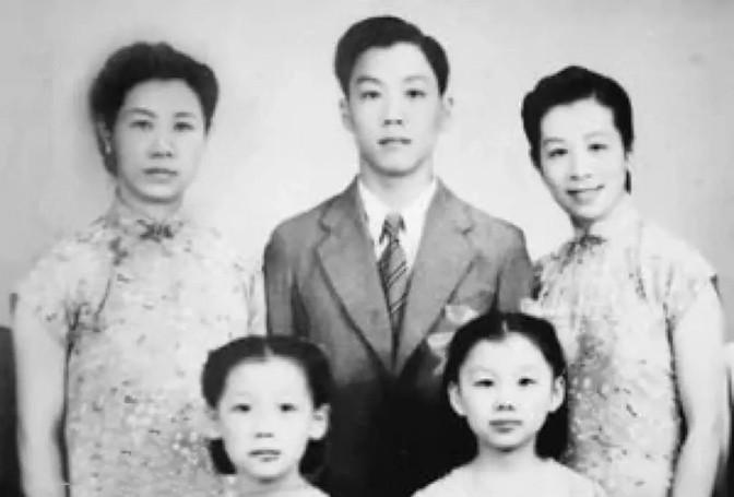 李鸿章的侄孙女李国秦因为不能生育，便收养了一个漂亮的养女。一天，养女竟然怀孕了，