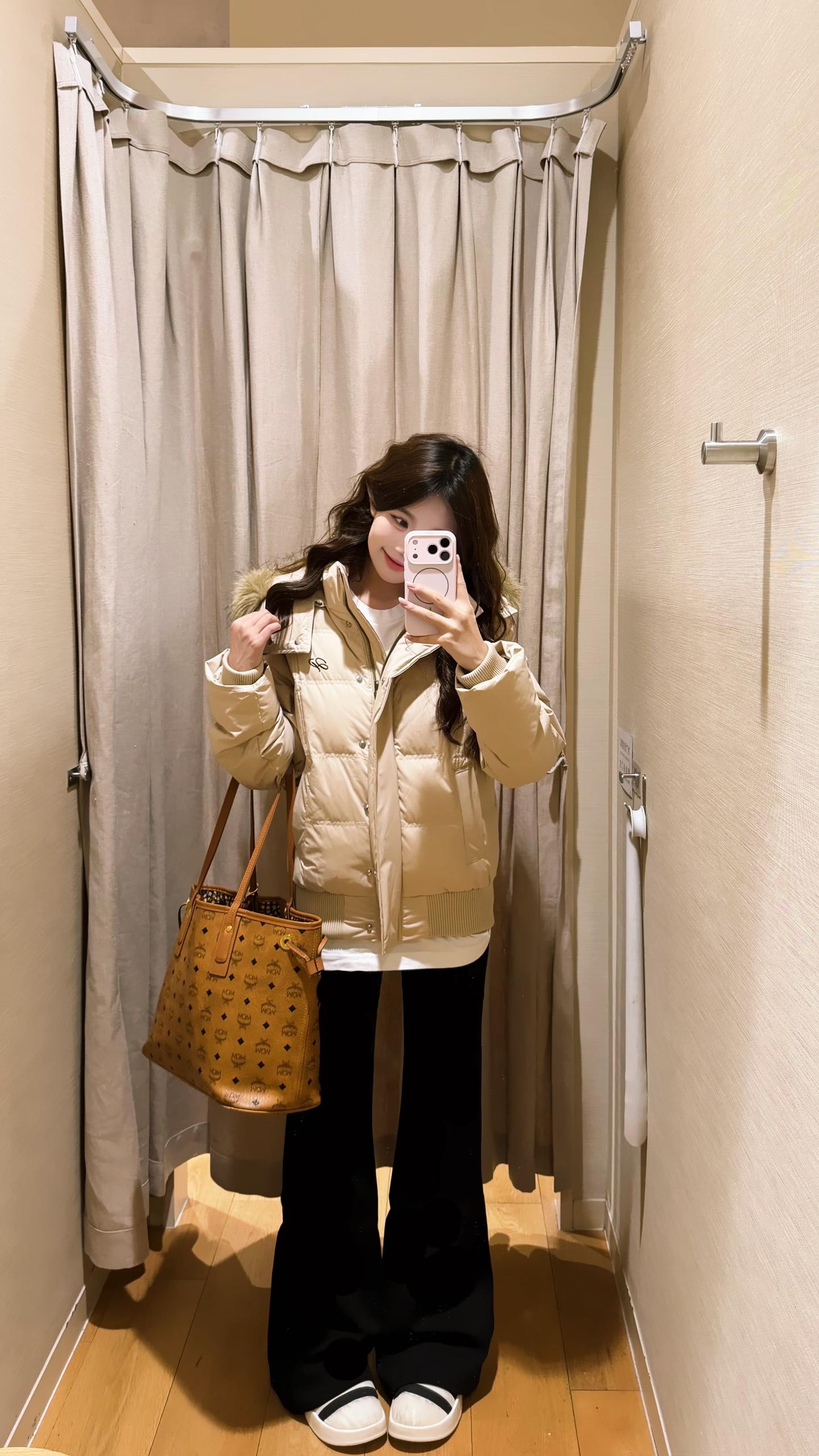 世界像一个最大的橱窗 我伫立在窗外 发誓想要的一定要得到