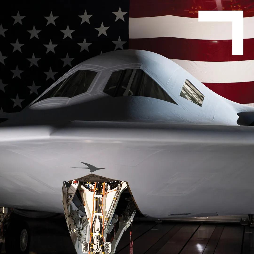 #航空美图# 诺斯罗普-格鲁曼公司的B-21“突袭者”轰炸机获《航空周刊》第66
