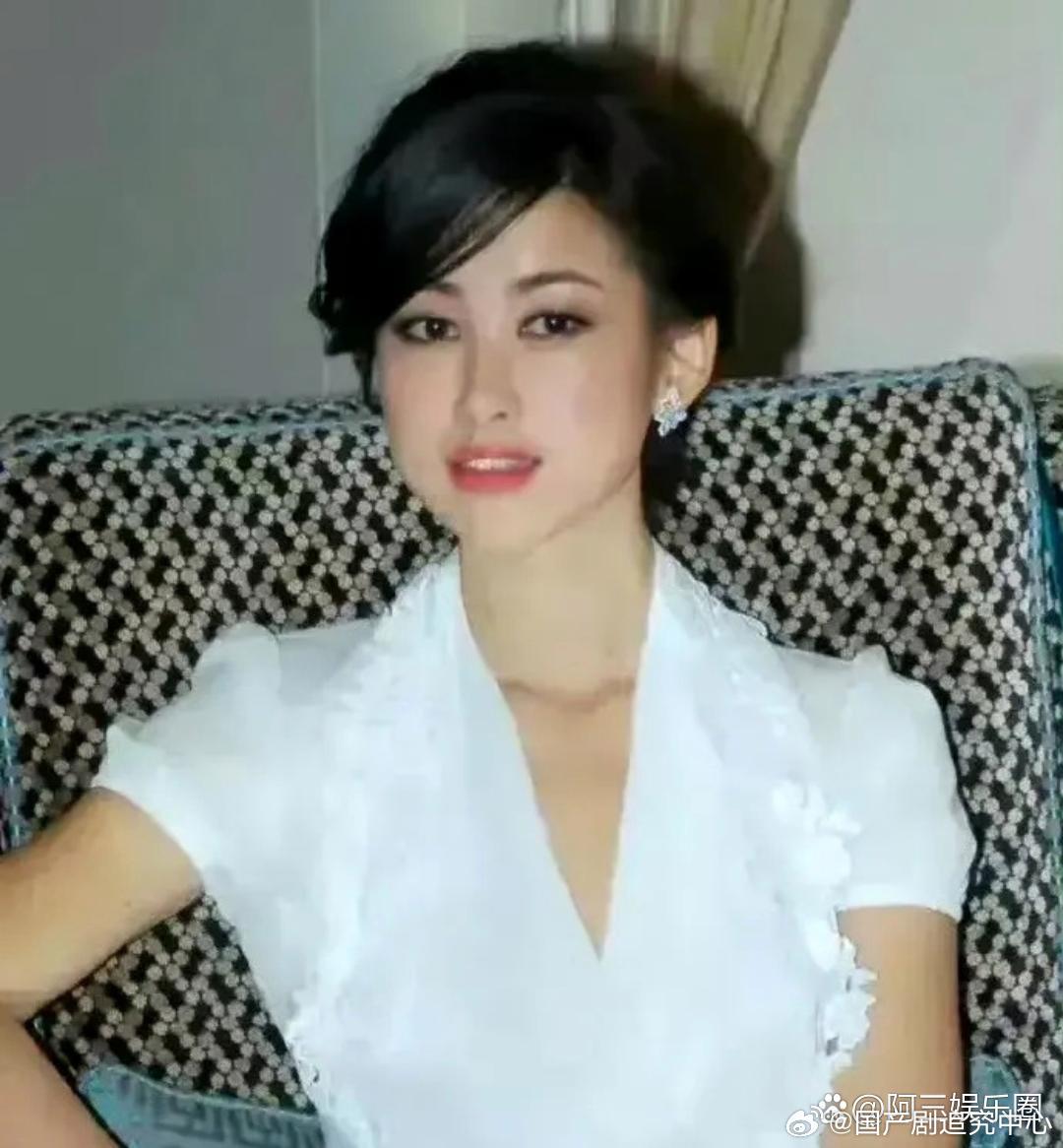 朱珠早年的照片，确实很美，怪不得连续几年被评为“全球最美面孔”！