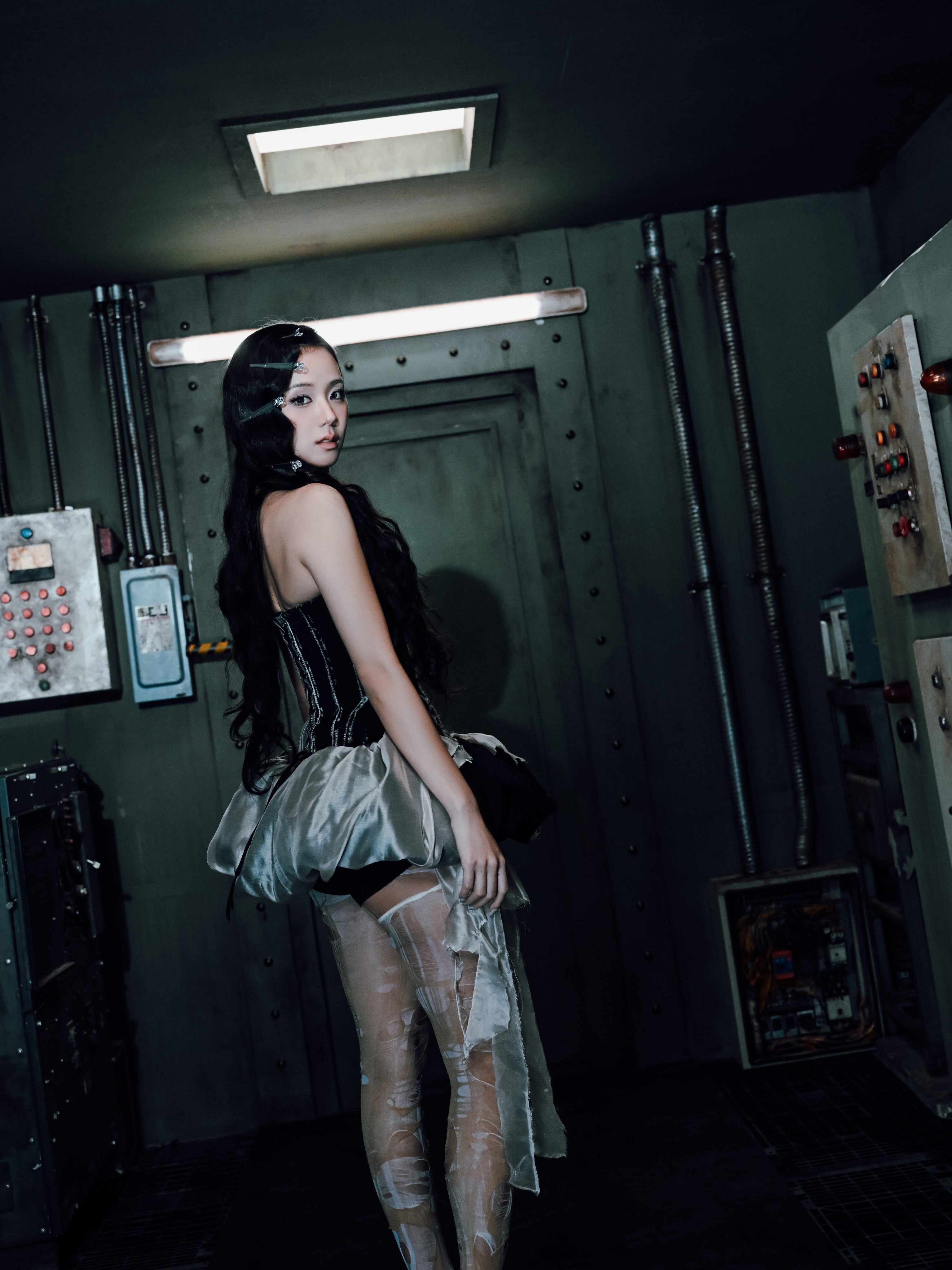 秀秀更新IG：终于，我首张正规专辑的第一支单曲《Click》上线了！🧸我选择《