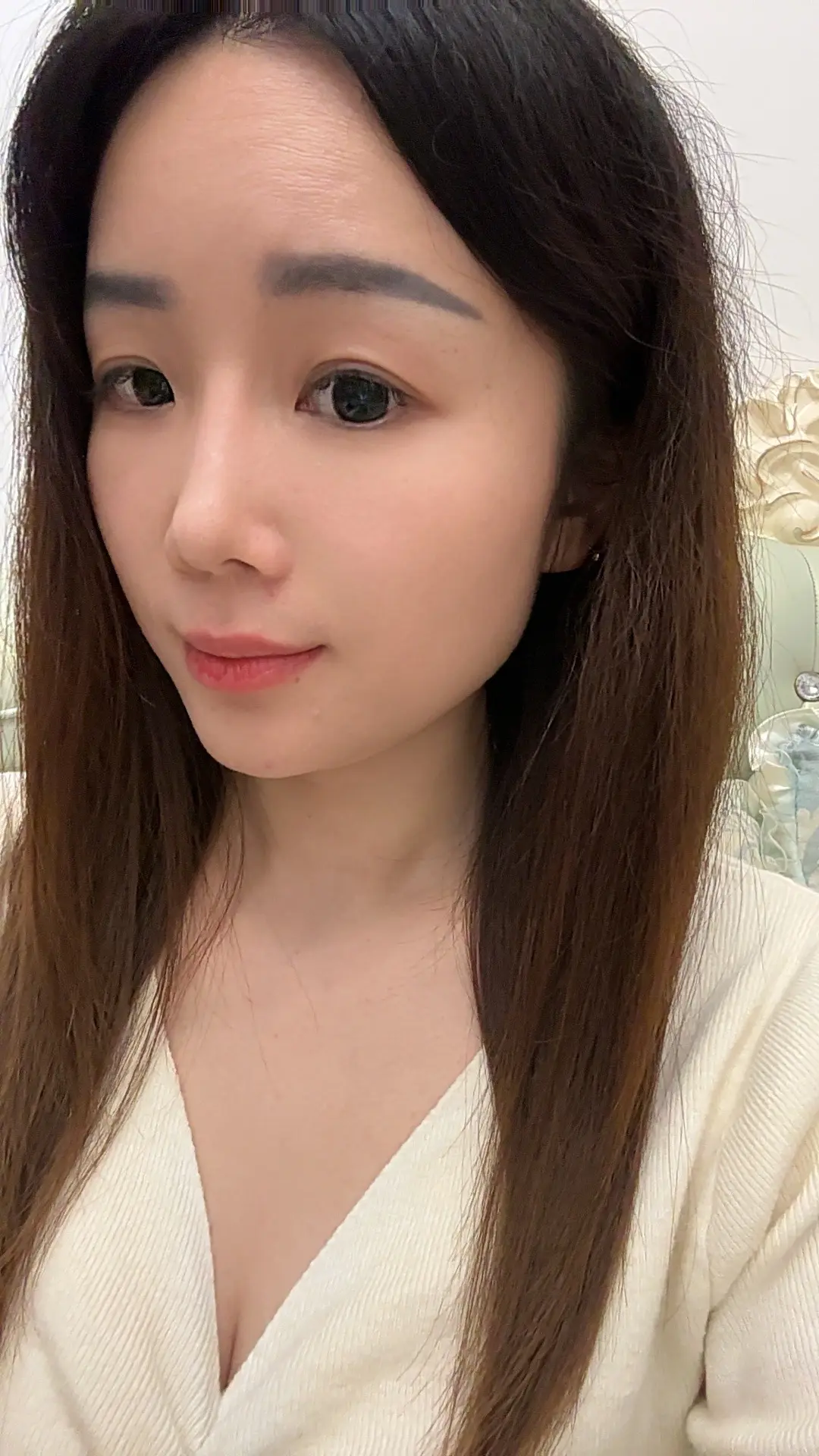 没人帮你的时候，说明你一个人也能行，熬过那些无人问津的日子，谁给的糖，咱都不稀罕