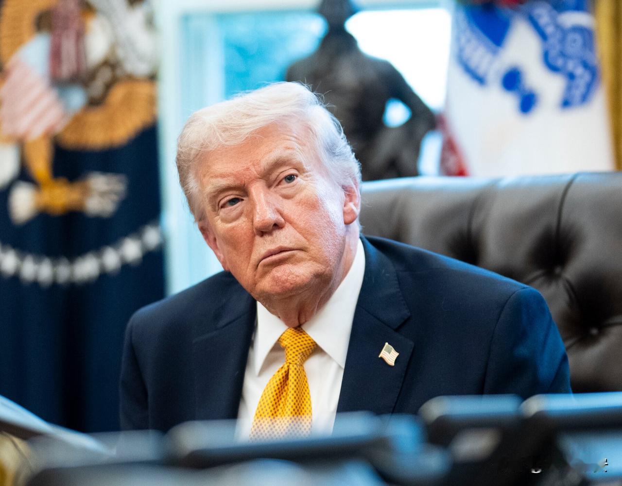 记者：马克龙总统刚刚表示，在对伊朗军事行动结束前，法国永远不会加入石油航道护航这