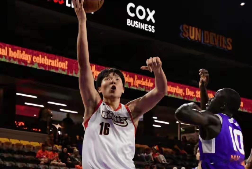 瀚森终于打破魔咒得分创新高！目前出场5分钟3投2中得4分

北京时间11月19日