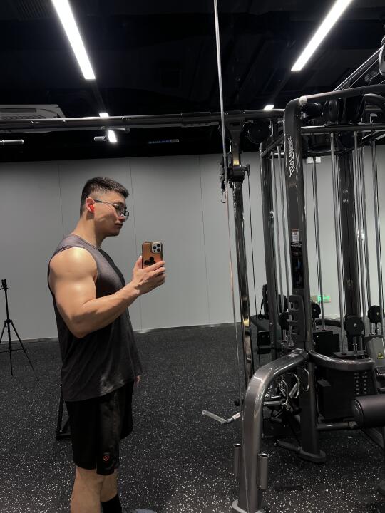 虹桥健身24/7 ｜替你们试过灯光 包好看的