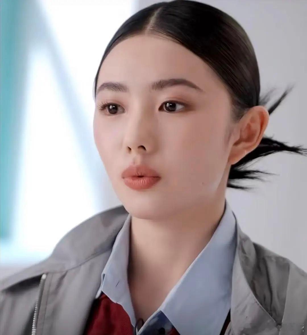 能hold的住贴头皮发型的只有宋佳，刘浩存也不行 