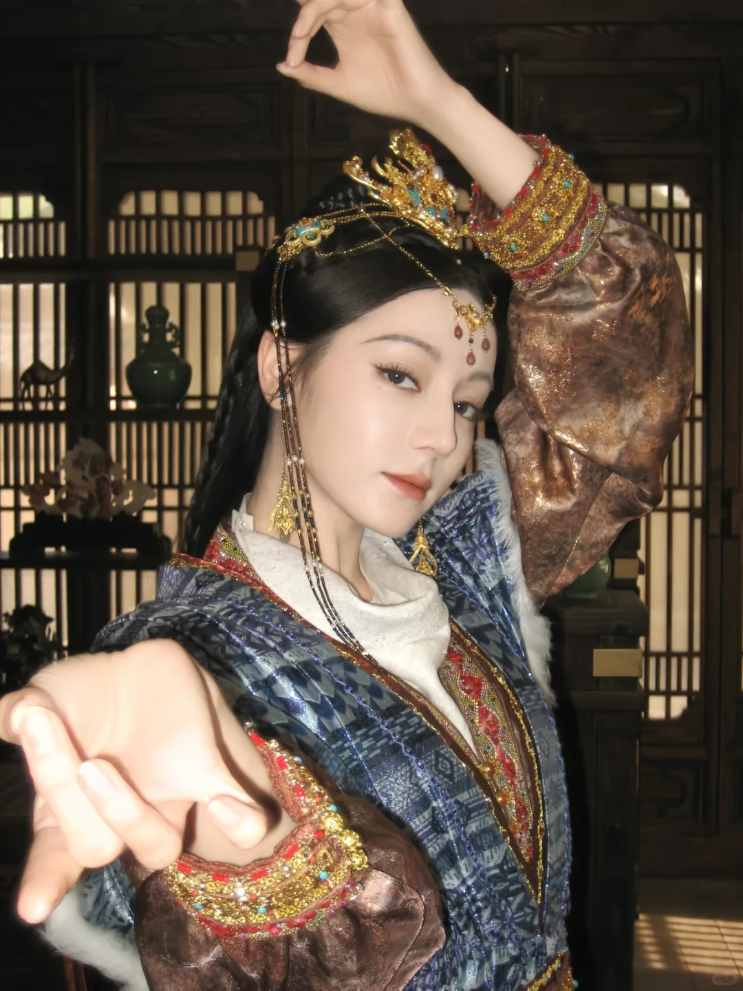 陈飞宇迪丽热巴同城频率 补药害这个美丽大方的小巴巴了当时剧宣的时候就麦得无比生硬