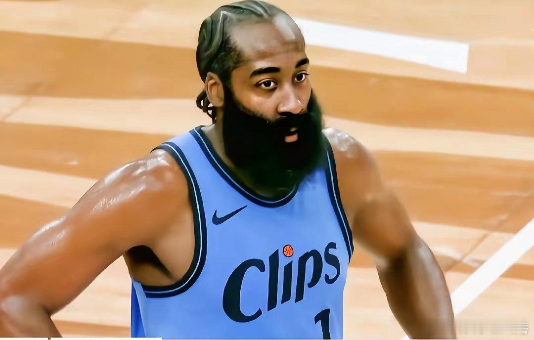 快船vs勇士  nba  NBA常规赛，快船在主场以102-92击败勇士。这场库