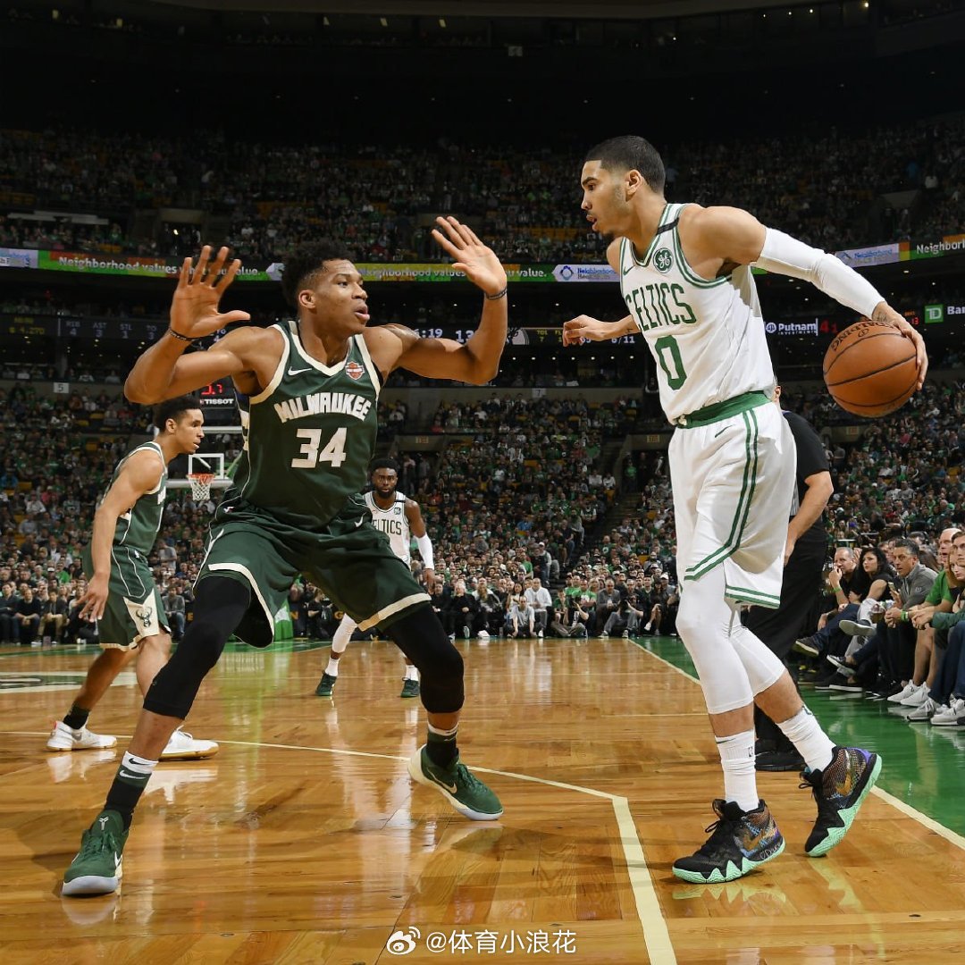 Giannis Antetokounmpo - Nike Kobe A.D. M