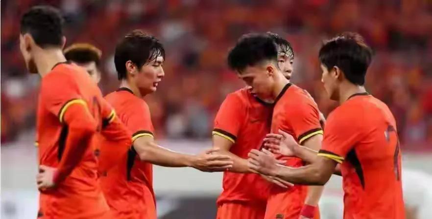 今晚7:35，中国u23对阵澳大利亚u23。祝国足赢下比赛小组顺利出线！