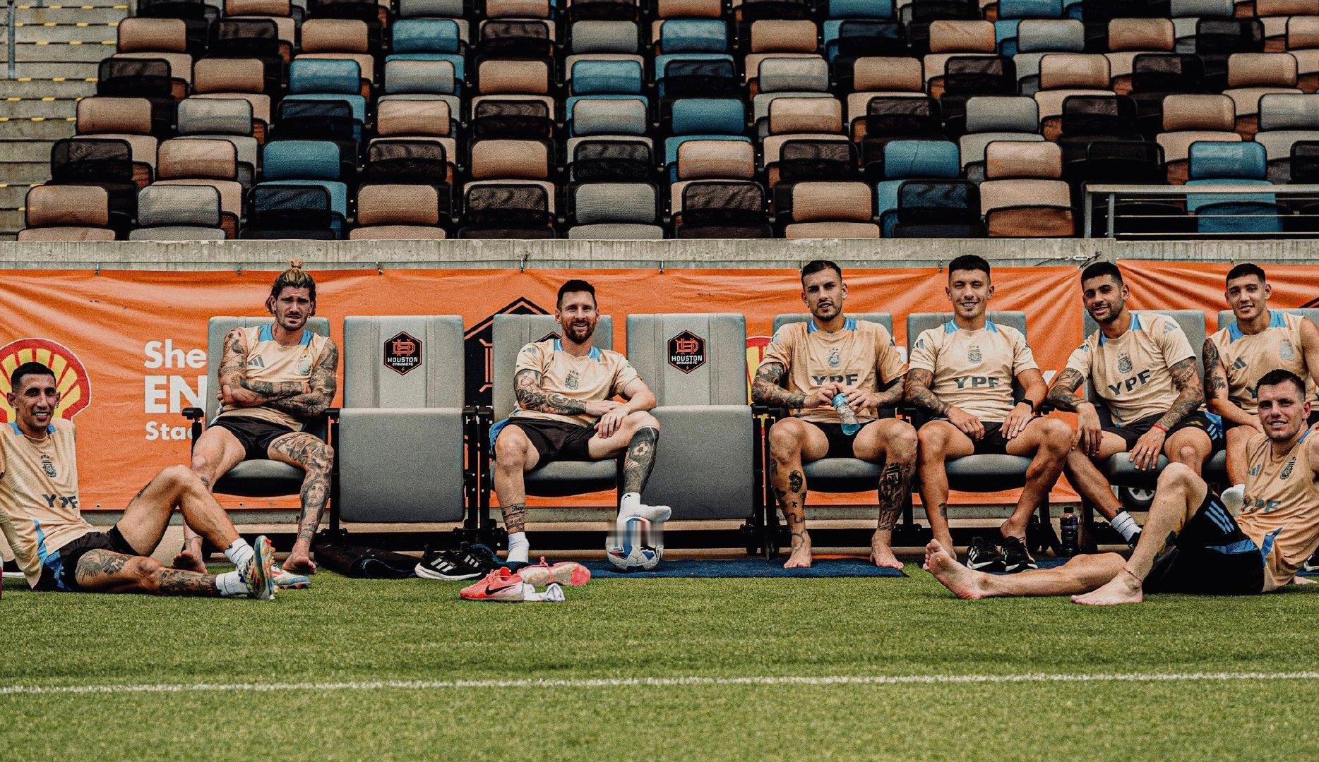 [舔屏][舔屏][舔屏] ​​​