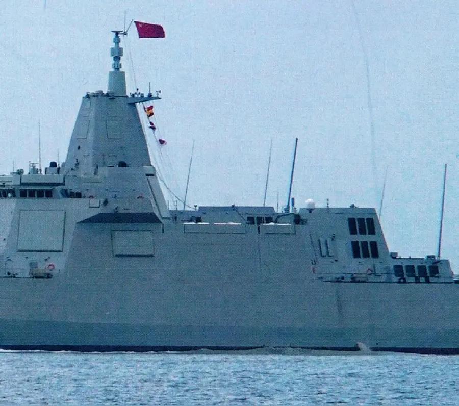 中国人民解放军必须对美国的售台武器坚决拦截，扣留没收。坚决打掉美国的嚣张气焰！