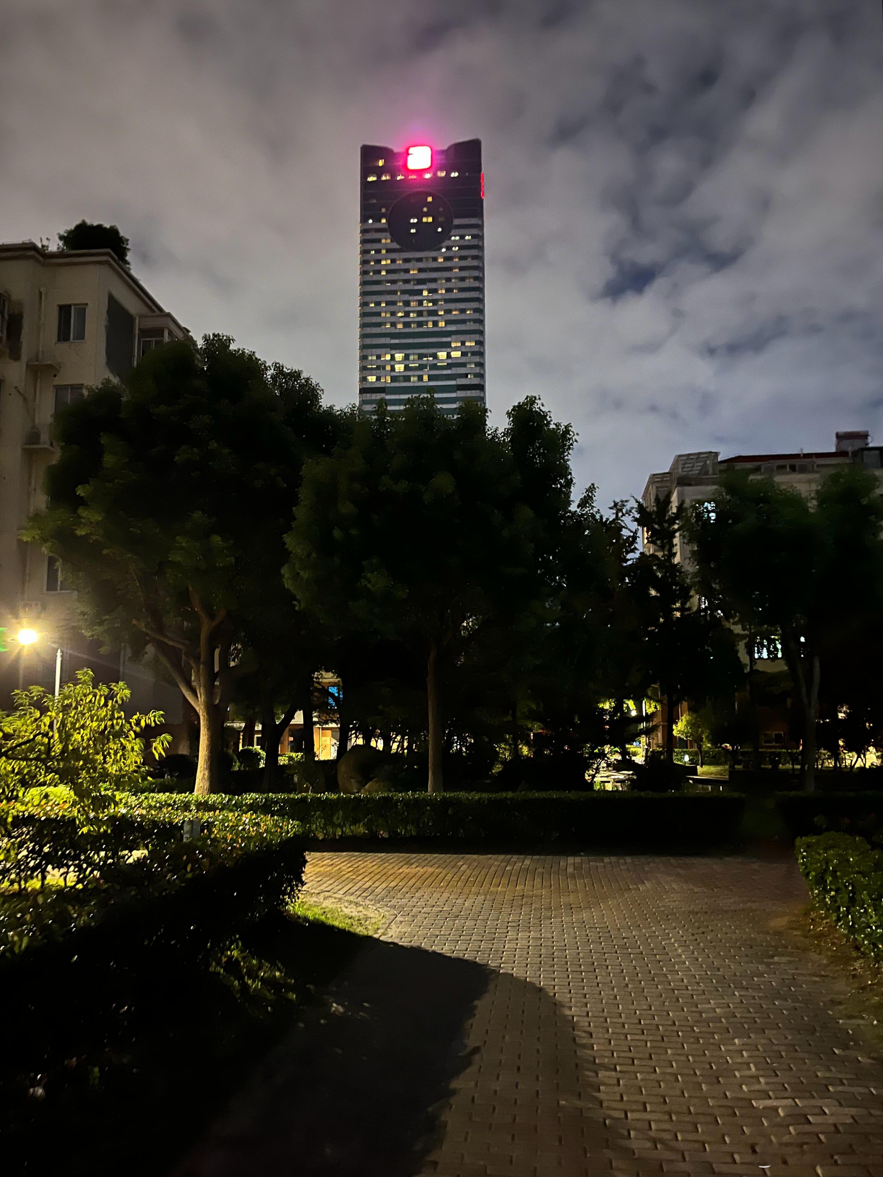 夜色如常，岁月安然🌳 ​​​