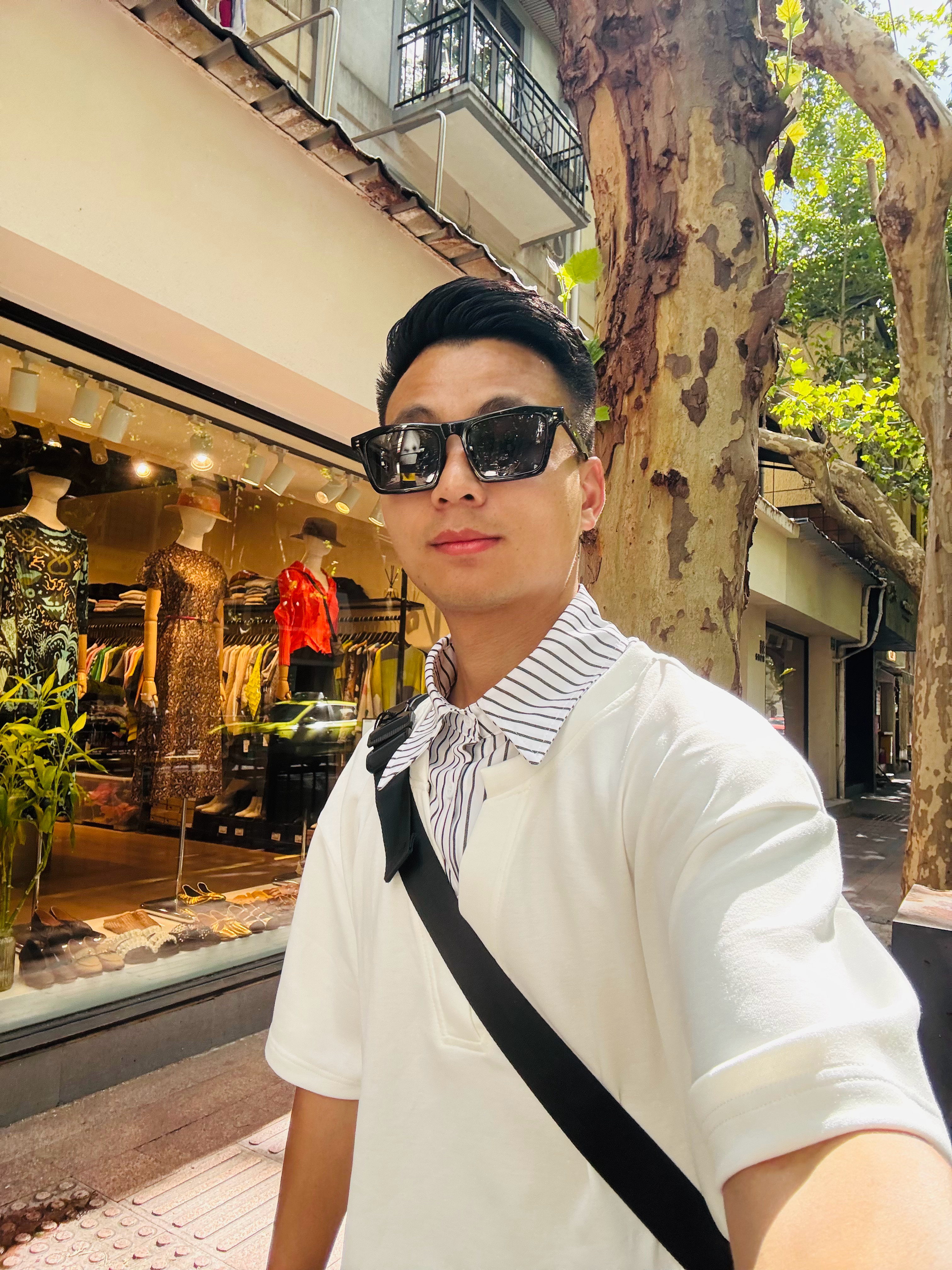 真猛，上海也巨热🥵 ​​​