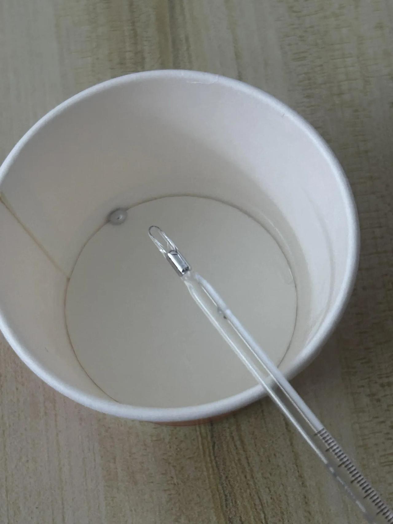 还有人在犯这种傻事
听说水银体温计要停产了，特意买了几根体温计回来，打算测测看自