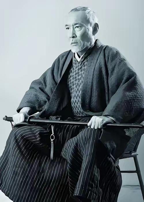 打死都不敢信！64 岁日本演员平田康之，在中国演完 731 头号恶魔石井四郎，刚